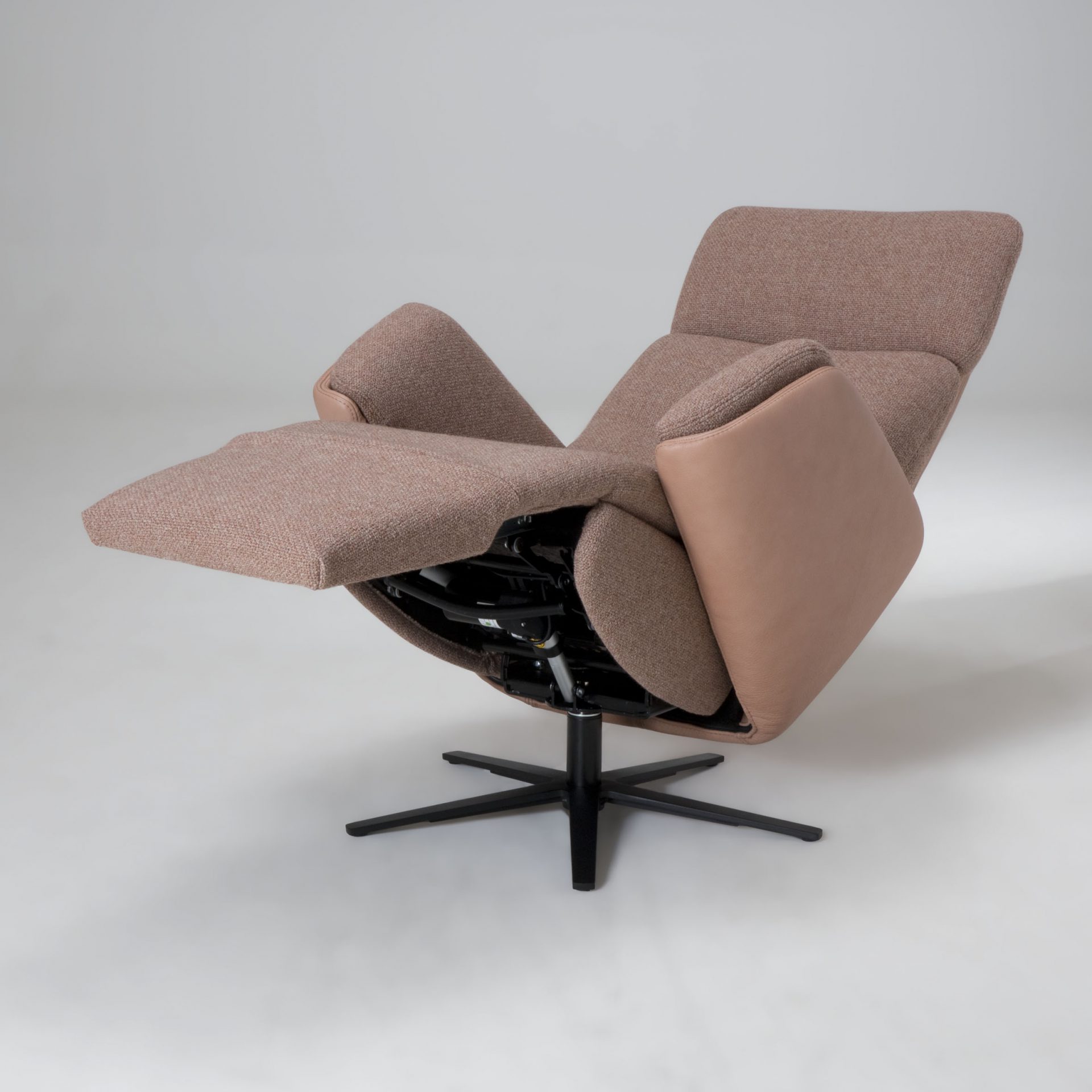 De Toekomst Twice TW269N relaxfauteuil schuin voor relaxstand